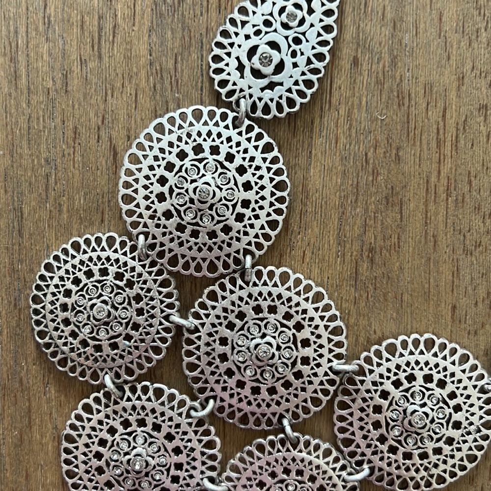Silver statement necklace - Picture 2 of 2